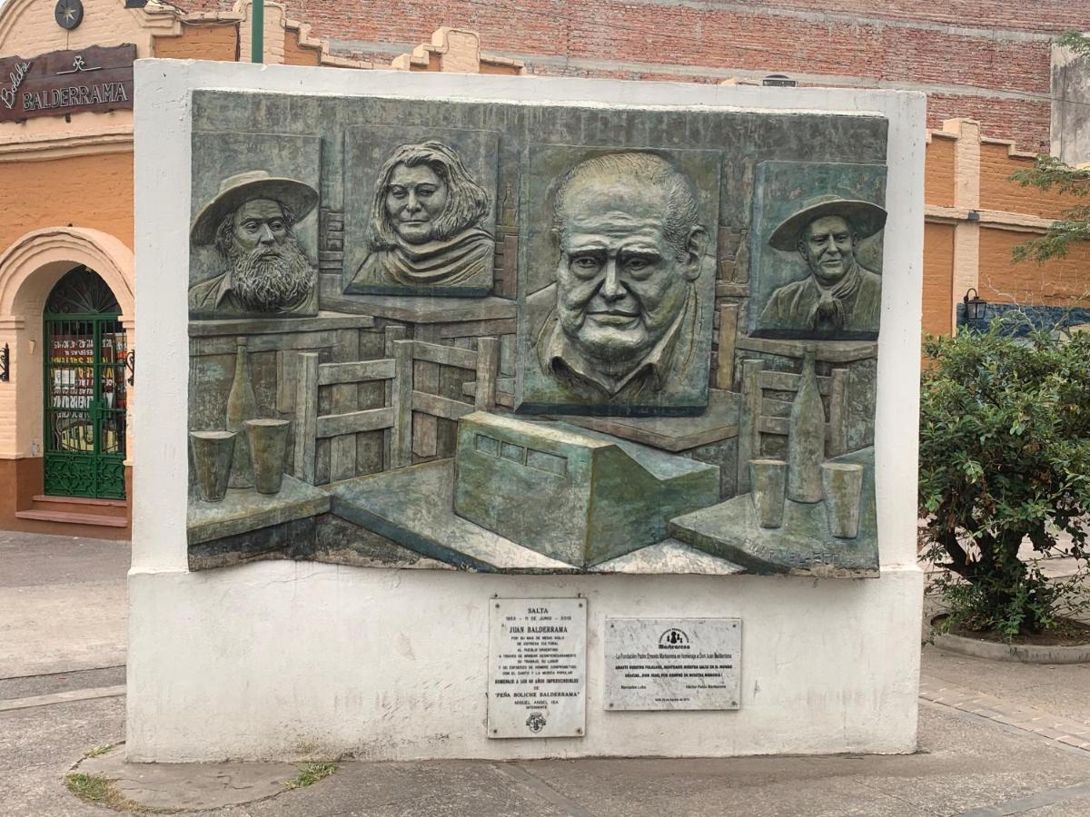 Paseo de los Poetas Esteco 260 Salta Exterior foto